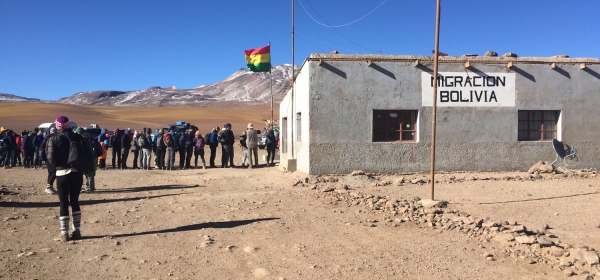 Fila para entrada na Bolívia