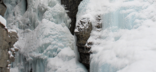 Cachoeiras congeladas do Johnston Canyon
